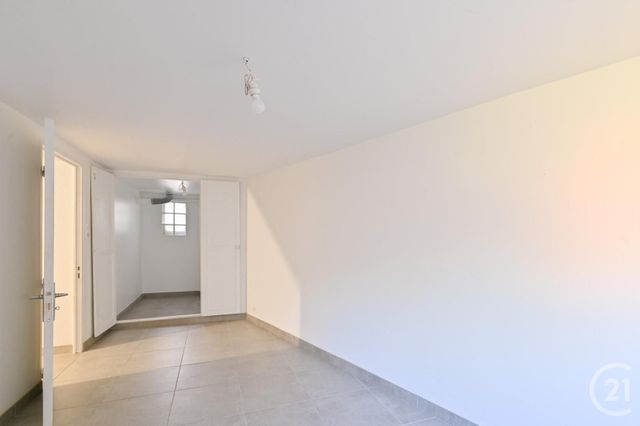 Maison a louer  - 5 pièce(s) - 167 m2 - Surfyn