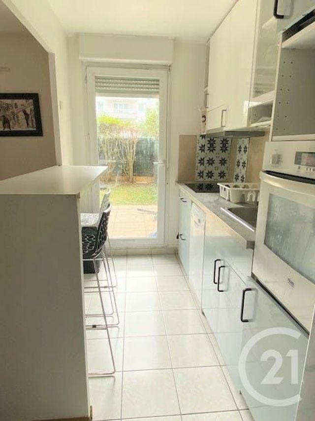 Appartement à vendre - 3 pièces - 63,79 m2 - Viry Chatillon - 91 - ILE-DE-FRANCE