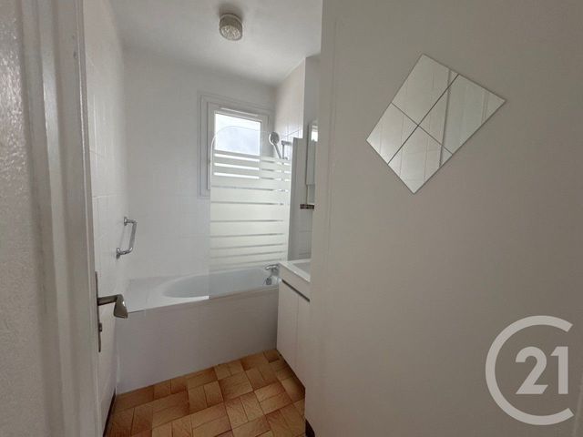 Appartement F3 &agrave; louer - 3 pi&egrave;ces - 46,88 m2 - Viry Chatillon - 91 - ILE-DE-FRANCE