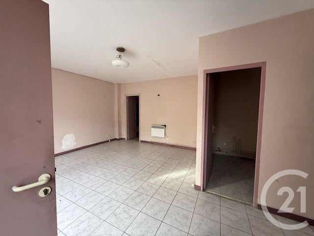 Appartement Local &agrave; vendre - 2 pi&egrave;ces - 42,15 m2 - Corbeil Essonnes - 91 - ILE-DE-FRANCE