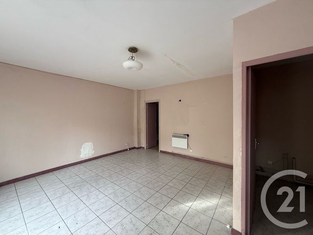 Appartement Local à vendre - 2 pièces - 42,15 m2 - Corbeil Essonnes - 91 - ILE-DE-FRANCE