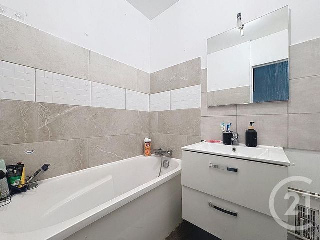 Appartement F5 &agrave; vendre - 5 pi&egrave;ces - 80,74 m2 - Grigny - 91 - ILE-DE-FRANCE
