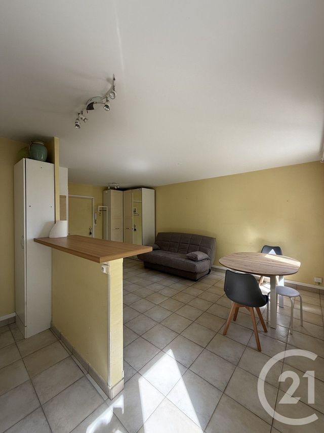 Appartement Studio &agrave; louer - 1 pi&egrave;ce - 30,49 m2 - St Michel Sur Orge - 91 - ILE-DE-FRANCE