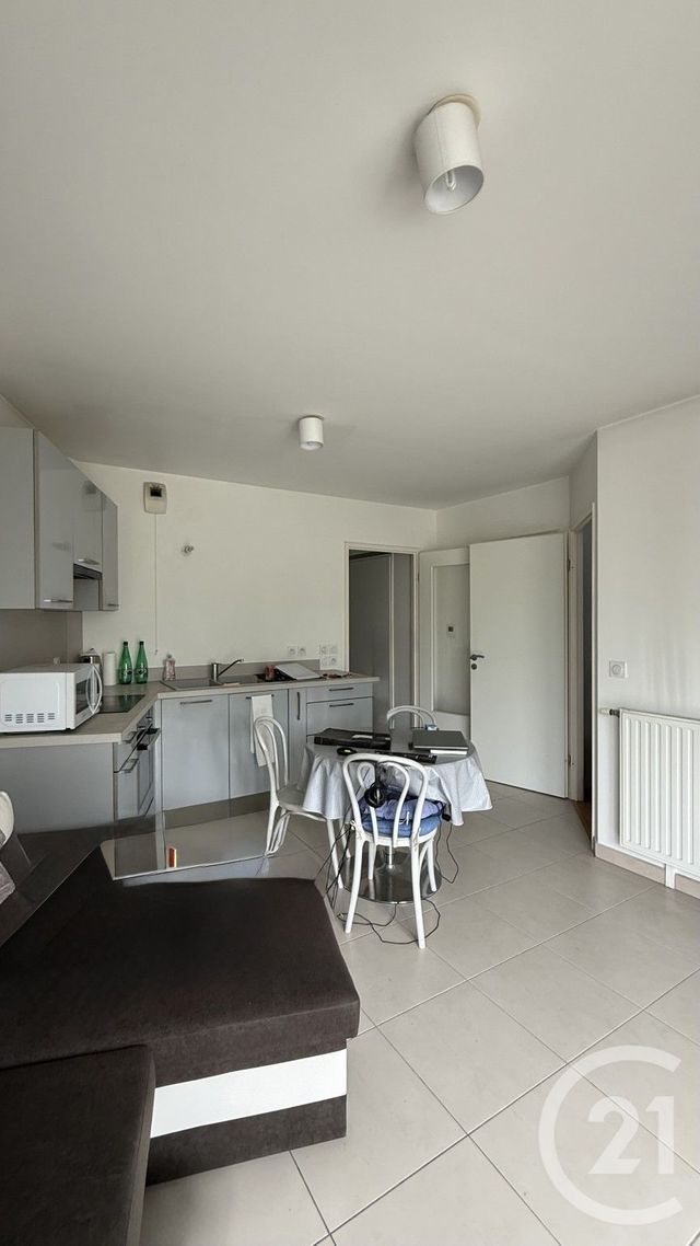 Appartement F2 &agrave; louer - 2 pi&egrave;ces - 39,55 m2 - Ste Genevieve Des Bois - 91 - ILE-DE-FRANCE