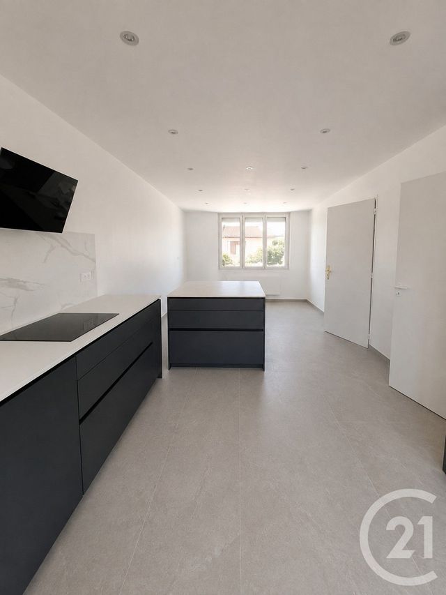 Appartement &agrave; louer - 2 pi&egrave;ces - 55 m2 - Thiais - 94 - ILE-DE-FRANCE