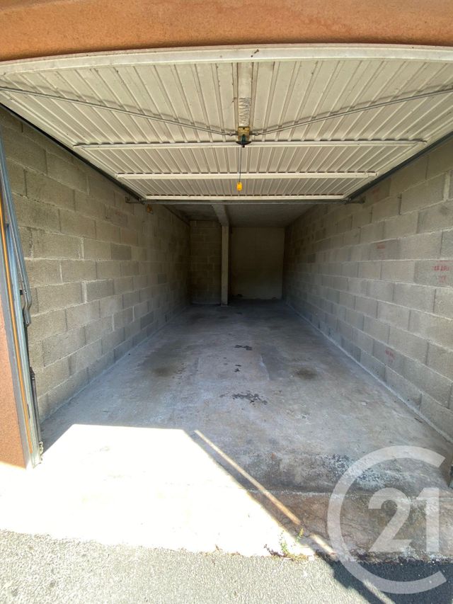 parking - RODEZ - 12