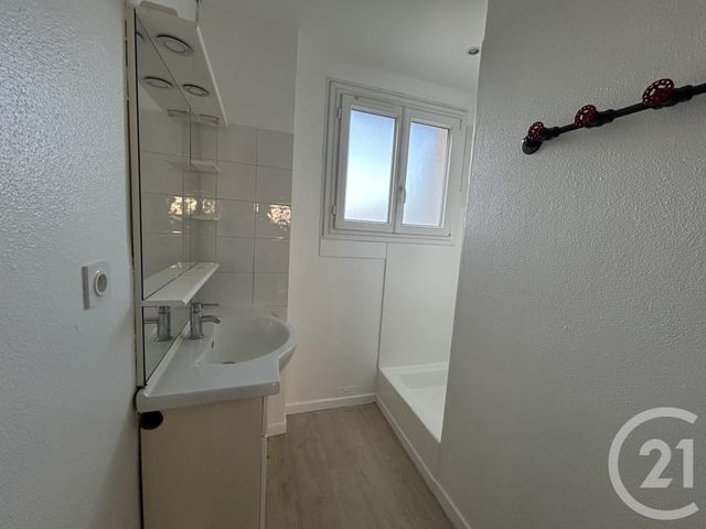 Appartement F3 &agrave; louer - 3 pi&egrave;ces - 60,29 m2 - Rodez - 12 - MIDI-PYRENEES