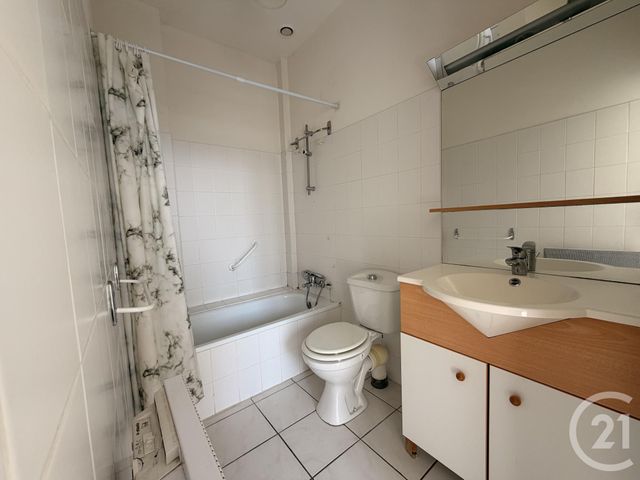 Appartement F3 &agrave; louer - 3 pi&egrave;ces - 44,19 m2 - Rodez - 12 - MIDI-PYRENEES