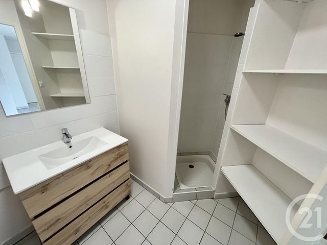 Appartement &agrave; louer - 2 pi&egrave;ces - 36 m2 - Rodez - 12 - MIDI-PYRENEES