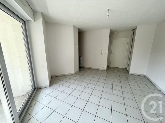 Appartement &agrave; louer - 2 pi&egrave;ces - 36 m2 - Rodez - 12 - MIDI-PYRENEES