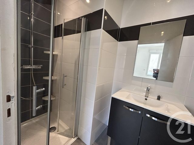 Appartement F2 &agrave; louer - 2 pi&egrave;ces - 44 m2 - Rodez - 12 - MIDI-PYRENEES