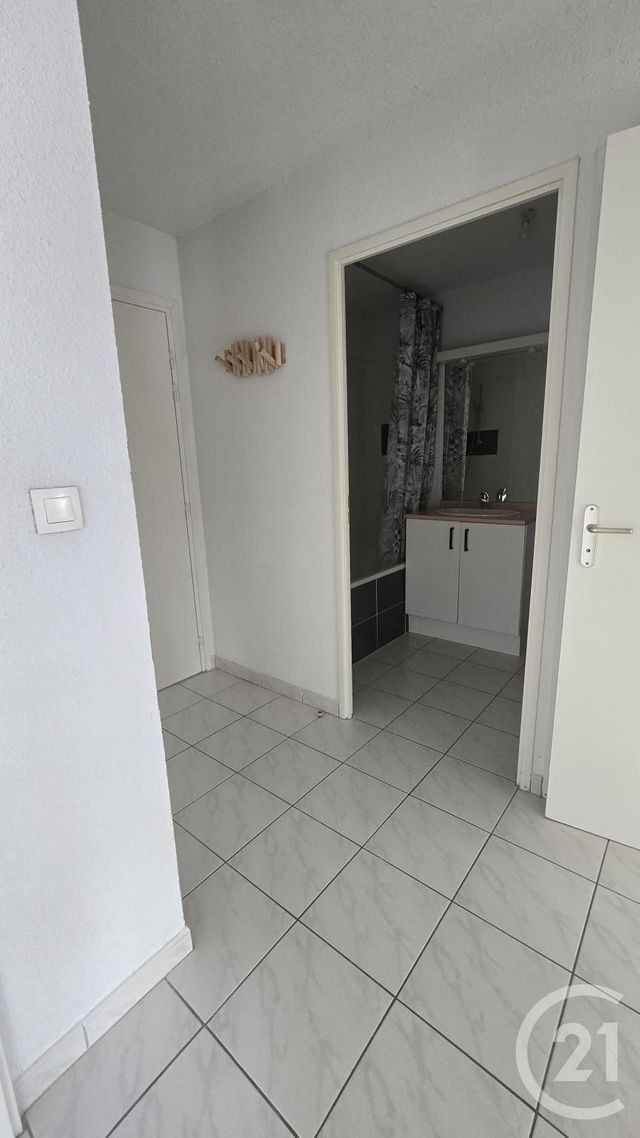 Appartement F2 &agrave; louer - 2 pi&egrave;ces - 45,36 m2 - Rodez - 12 - MIDI-PYRENEES