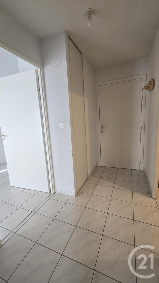 Appartement F2 &agrave; louer - 2 pi&egrave;ces - 45,36 m2 - Rodez - 12 - MIDI-PYRENEES