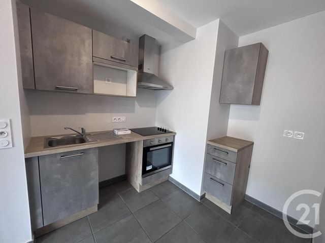 Appartement F2 &agrave; louer - 2 pi&egrave;ces - 46,40 m2 - Luc La Primaube - 12 - MIDI-PYRENEES