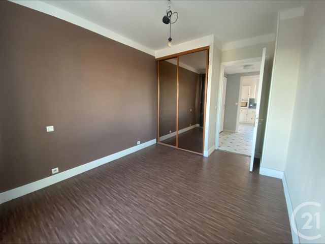 Appartement T4 &agrave; louer - 4 pi&egrave;ces - 88 m2 - Rodez - 12 - MIDI-PYRENEES