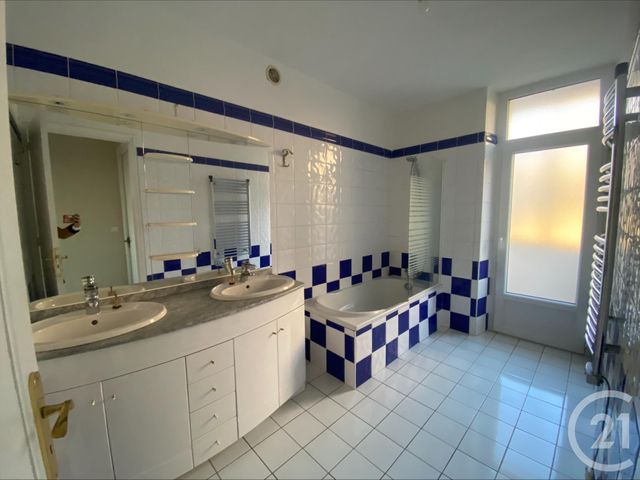 Appartement T4 &agrave; louer - 4 pi&egrave;ces - 88 m2 - Rodez - 12 - MIDI-PYRENEES