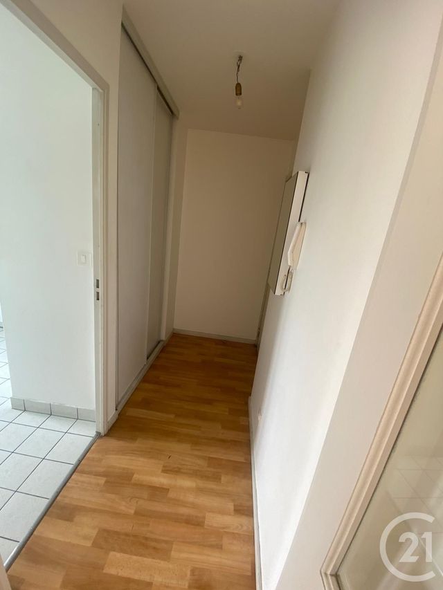 Appartement F2 &agrave; louer - 2 pi&egrave;ces - 42,26 m2 - Rodez - 12 - MIDI-PYRENEES