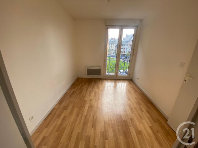 Appartement F2 &agrave; louer - 2 pi&egrave;ces - 42,26 m2 - Rodez - 12 - MIDI-PYRENEES
