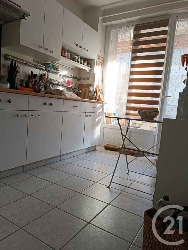 Appartement F2 &agrave; louer - 2 pi&egrave;ces - 43,89 m2 - Rodez - 12 - MIDI-PYRENEES
