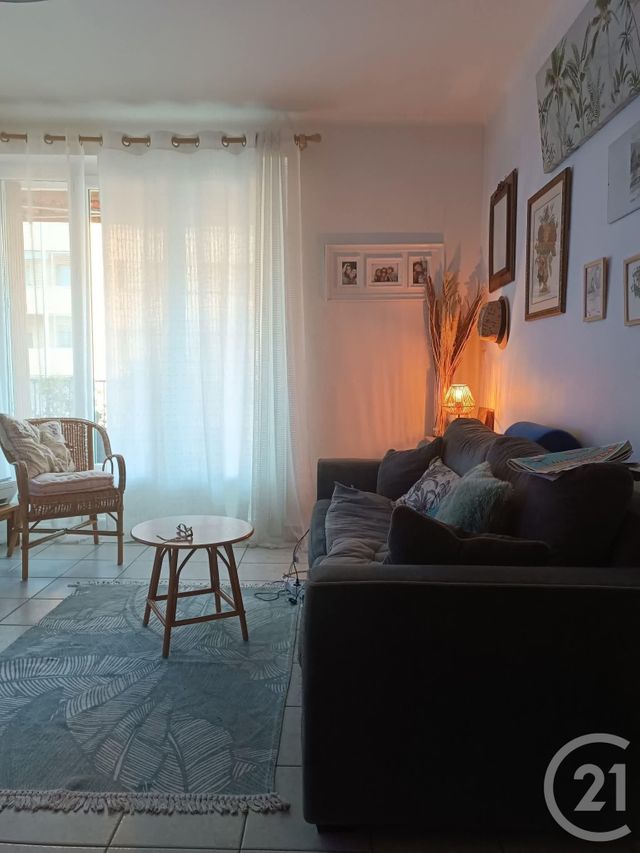 Appartement F2 &agrave; louer - 2 pi&egrave;ces - 43,89 m2 - Rodez - 12 - MIDI-PYRENEES