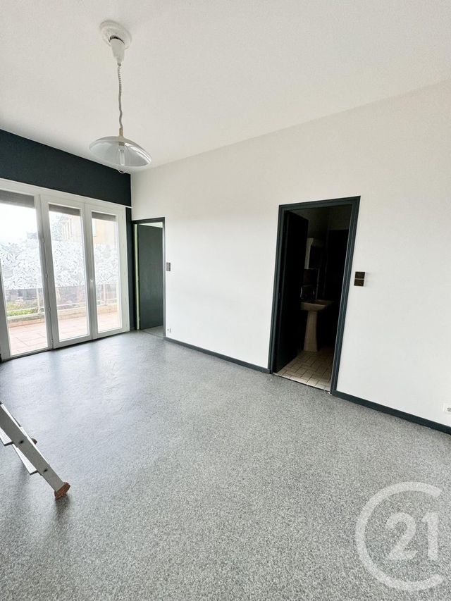 Appartement T2 &agrave; louer - 2 pi&egrave;ces - 41,29 m2 - Baraqueville - 12 - MIDI-PYRENEES