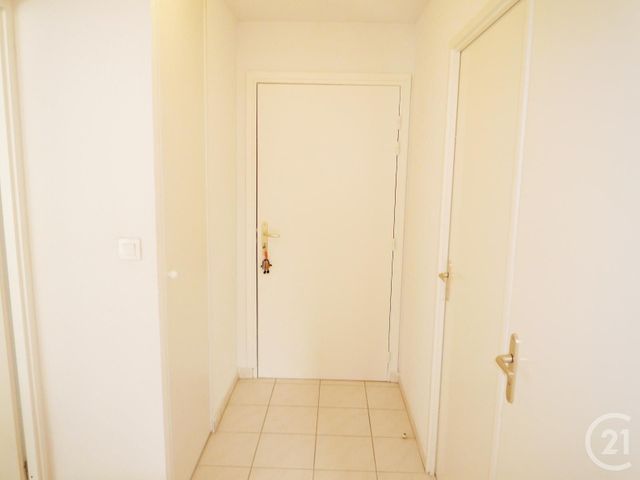 Appartement F2 &agrave; louer - 2 pi&egrave;ces - 45,36 m2 - Rodez - 12 - MIDI-PYRENEES