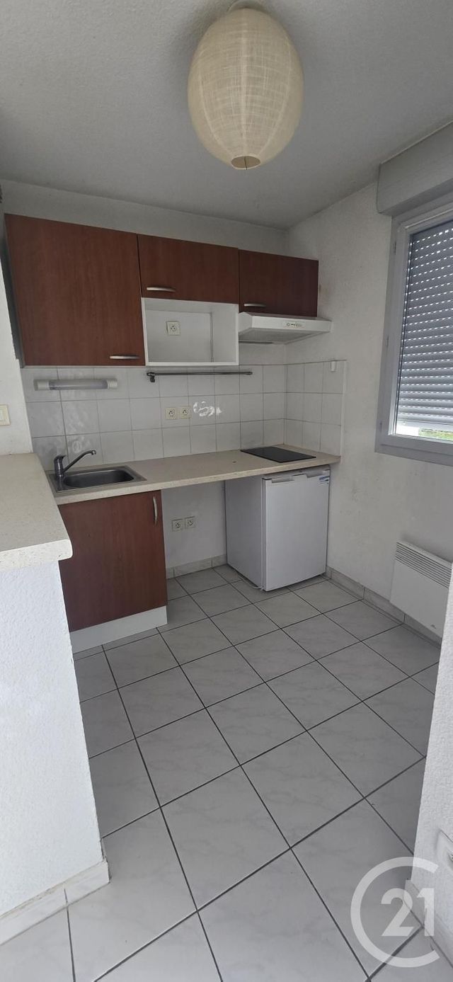 Appartement F2 &agrave; louer - 2 pi&egrave;ces - 45,36 m2 - Rodez - 12 - MIDI-PYRENEES