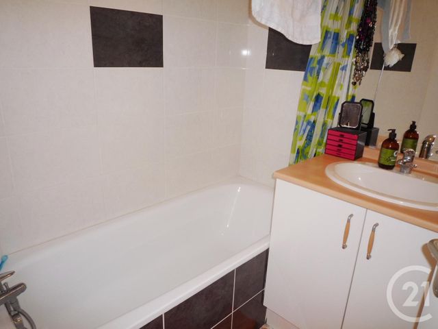Appartement F2 &agrave; louer - 2 pi&egrave;ces - 45,36 m2 - Rodez - 12 - MIDI-PYRENEES