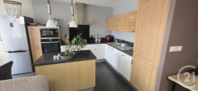 Appartement F3 &agrave; louer - 3 pi&egrave;ces - 70,30 m2 - Sebazac Concoures - 12 - MIDI-PYRENEES