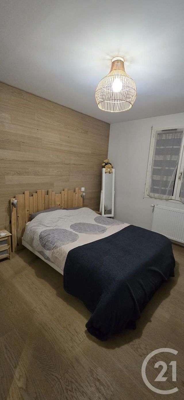 Appartement F3 &agrave; louer - 3 pi&egrave;ces - 70,30 m2 - Sebazac Concoures - 12 - MIDI-PYRENEES