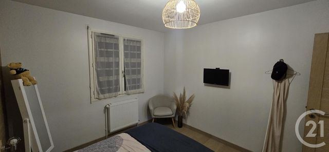 Appartement F3 &agrave; louer - 3 pi&egrave;ces - 70,30 m2 - Sebazac Concoures - 12 - MIDI-PYRENEES