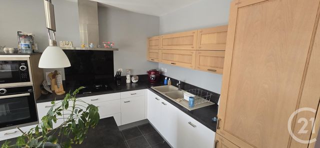 Appartement F3 &agrave; louer - 3 pi&egrave;ces - 70,30 m2 - Sebazac Concoures - 12 - MIDI-PYRENEES