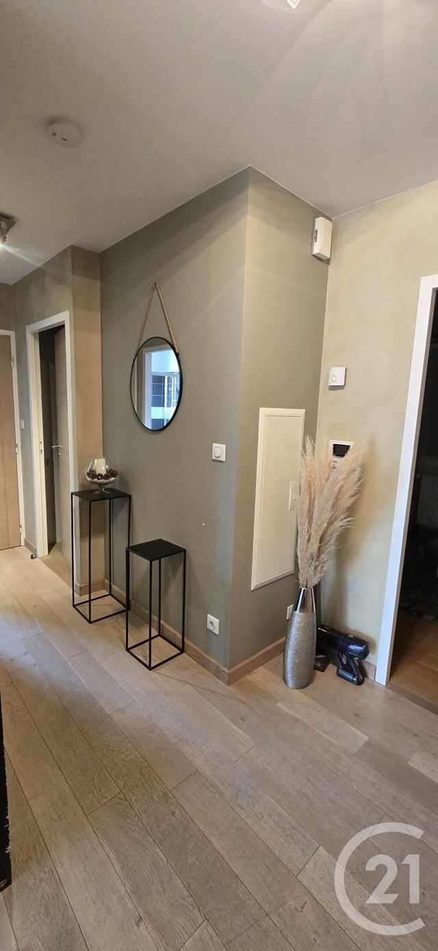 Appartement F3 &agrave; louer - 3 pi&egrave;ces - 70,30 m2 - Sebazac Concoures - 12 - MIDI-PYRENEES