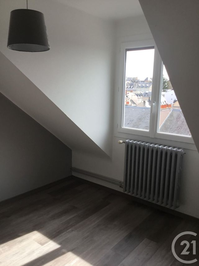 Appartement &agrave; louer - 2 pi&egrave;ces - 28,37 m2 - Rodez - 12 - MIDI-PYRENEES