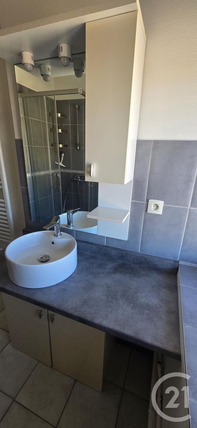 Appartement &agrave; louer - 3 pi&egrave;ces - 69,59 m2 - Rodez - 12 - MIDI-PYRENEES