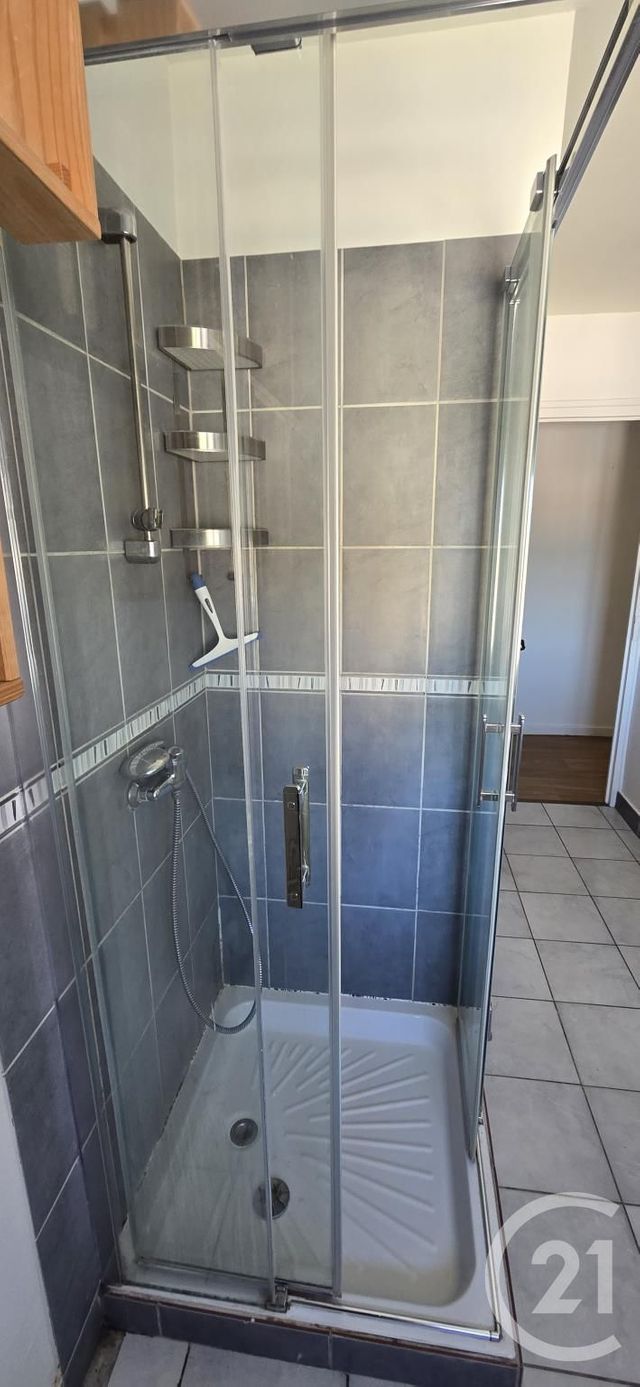 Appartement &agrave; louer - 3 pi&egrave;ces - 69,59 m2 - Rodez - 12 - MIDI-PYRENEES