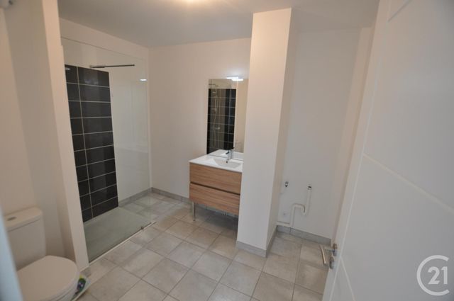 Appartement &agrave; louer - 2 pi&egrave;ces - 35,25 m2 - Rodez - 12 - MIDI-PYRENEES