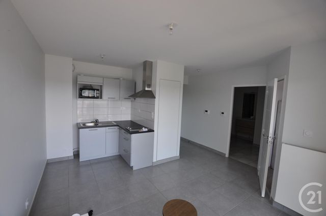 Appartement &agrave; louer - 2 pi&egrave;ces - 35,25 m2 - Rodez - 12 - MIDI-PYRENEES