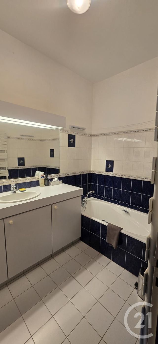 Appartement F3 &agrave; louer - 3 pi&egrave;ces - 85 m2 - Rodez - 12 - MIDI-PYRENEES