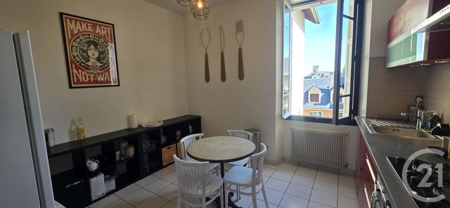 Appartement F3 &agrave; louer - 3 pi&egrave;ces - 85 m2 - Rodez - 12 - MIDI-PYRENEES