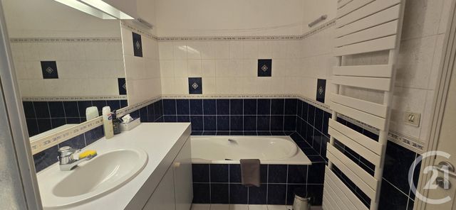 Appartement F3 &agrave; louer - 3 pi&egrave;ces - 85 m2 - Rodez - 12 - MIDI-PYRENEES