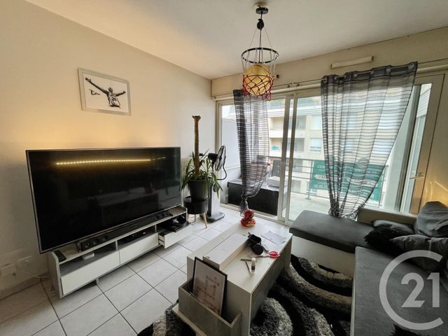 Appartement F2 &agrave; louer - 2 pi&egrave;ces - 36,60 m2 - Rodez - 12 - MIDI-PYRENEES