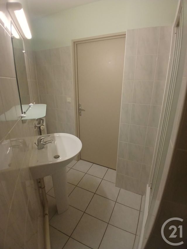 Appartement F2 &agrave; louer - 2 pi&egrave;ces - 38 m2 - Rodez - 12 - MIDI-PYRENEES