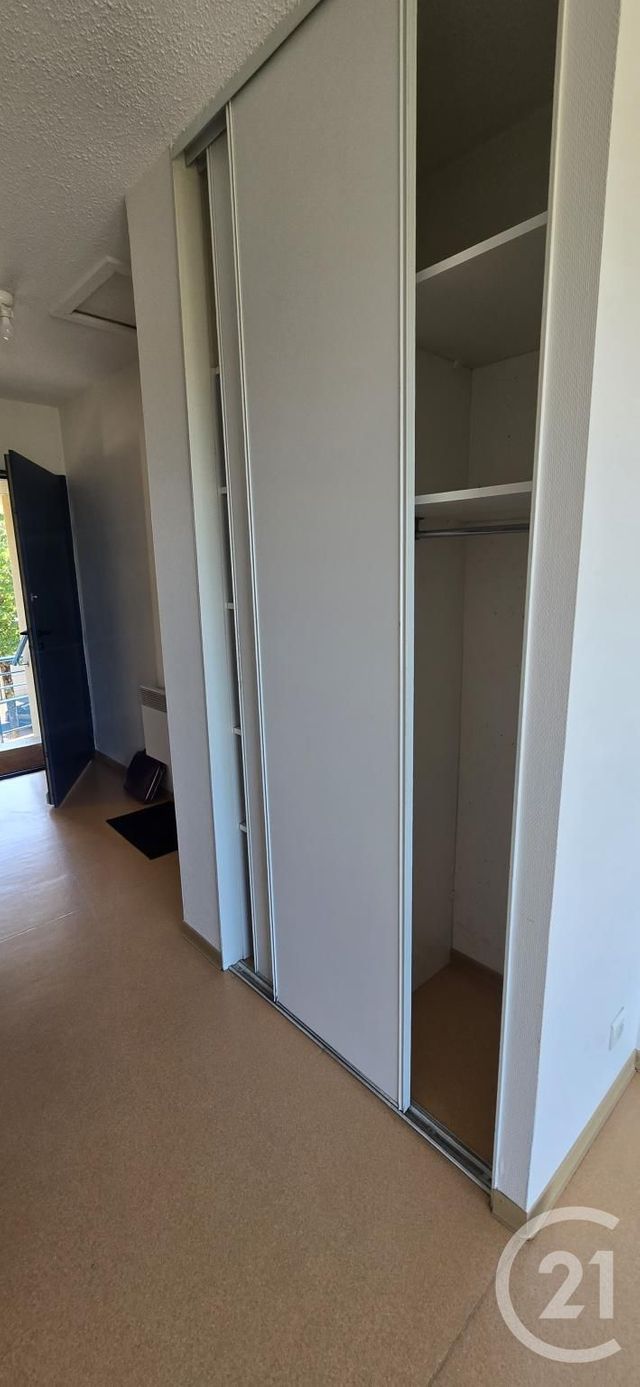 Appartement F2 &agrave; louer - 2 pi&egrave;ces - 45 m2 - Bozouls - 12 - MIDI-PYRENEES