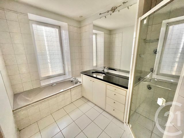 Appartement F6 &agrave; louer - 6 pi&egrave;ces - 140,70 m2 - Rodez - 12 - MIDI-PYRENEES
