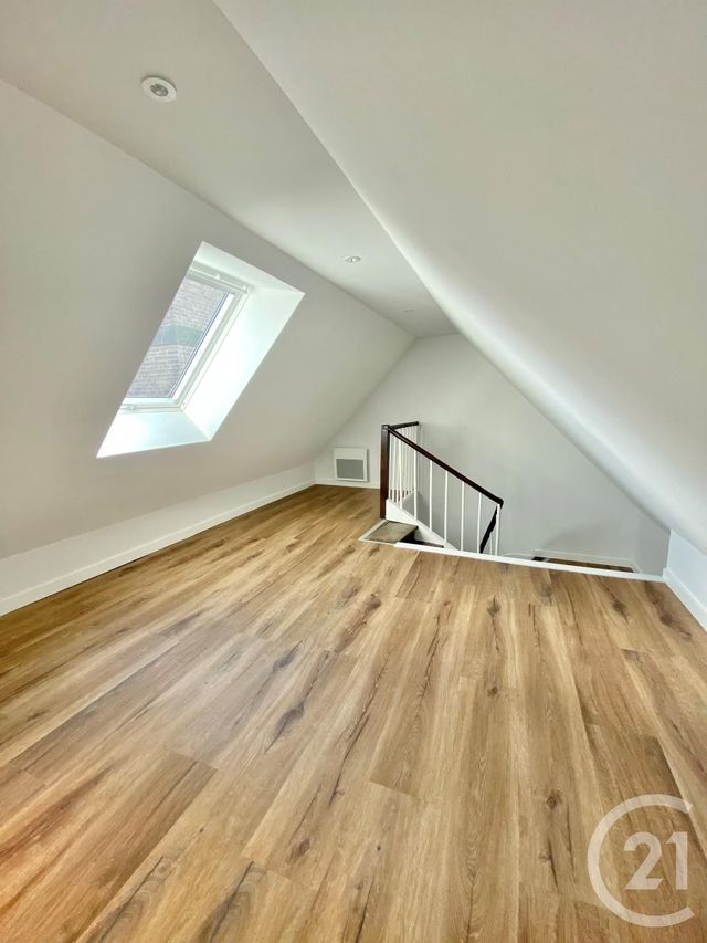 Appartement Duplex &agrave; louer - 2 pi&egrave;ces - 30 m2 - Rodez - 12 - MIDI-PYRENEES