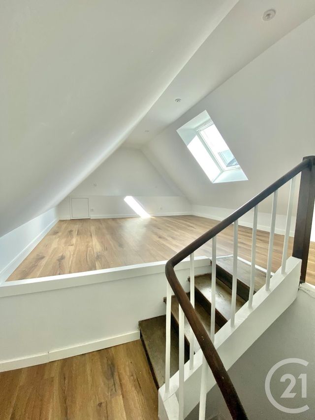 Appartement Duplex &agrave; louer - 2 pi&egrave;ces - 30 m2 - Rodez - 12 - MIDI-PYRENEES