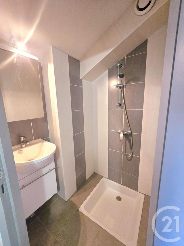 Appartement Studio &agrave; louer - 1 pi&egrave;ce - 16,29 m2 - Rodez - 12 - MIDI-PYRENEES