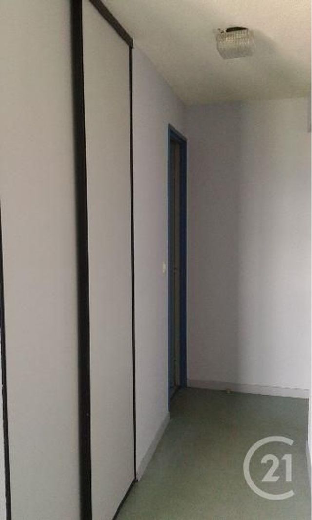Appartement Studio &agrave; louer - 1 pi&egrave;ce - 21 m2 - Rodez - 12 - MIDI-PYRENEES