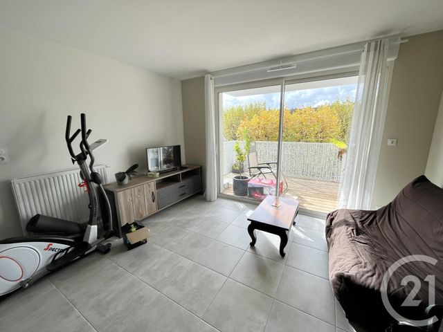 Appartement T2 &agrave; louer - 2 pi&egrave;ces - 52,85 m2 - Onet Le Chateau - 12 - MIDI-PYRENEES